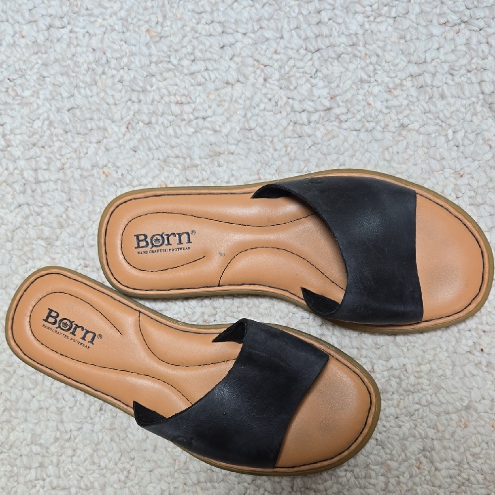 BORN  Black Slide Sandals. EUC!